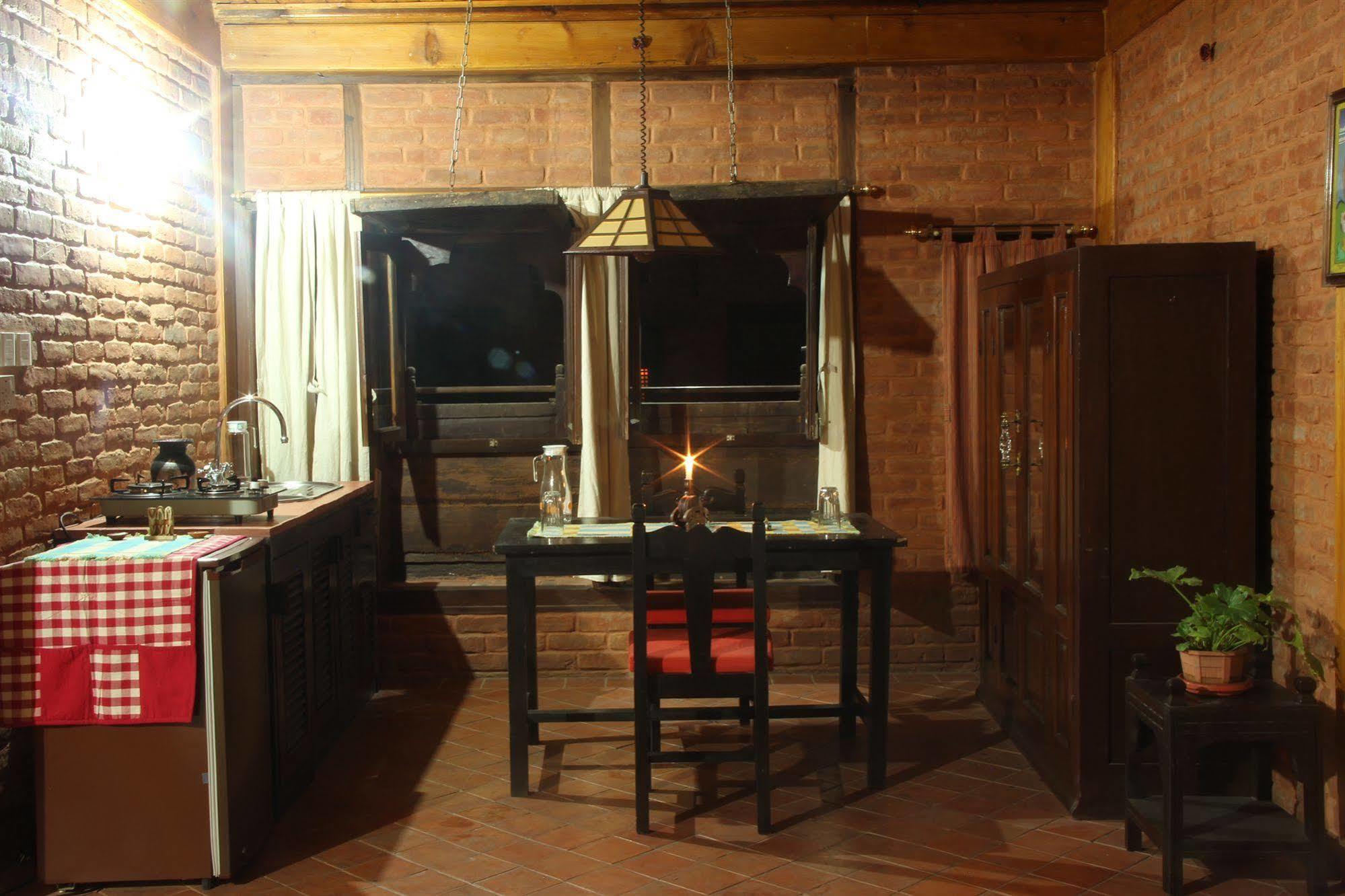 World Heritage Hotel And Apartments Katmandou Extérieur photo