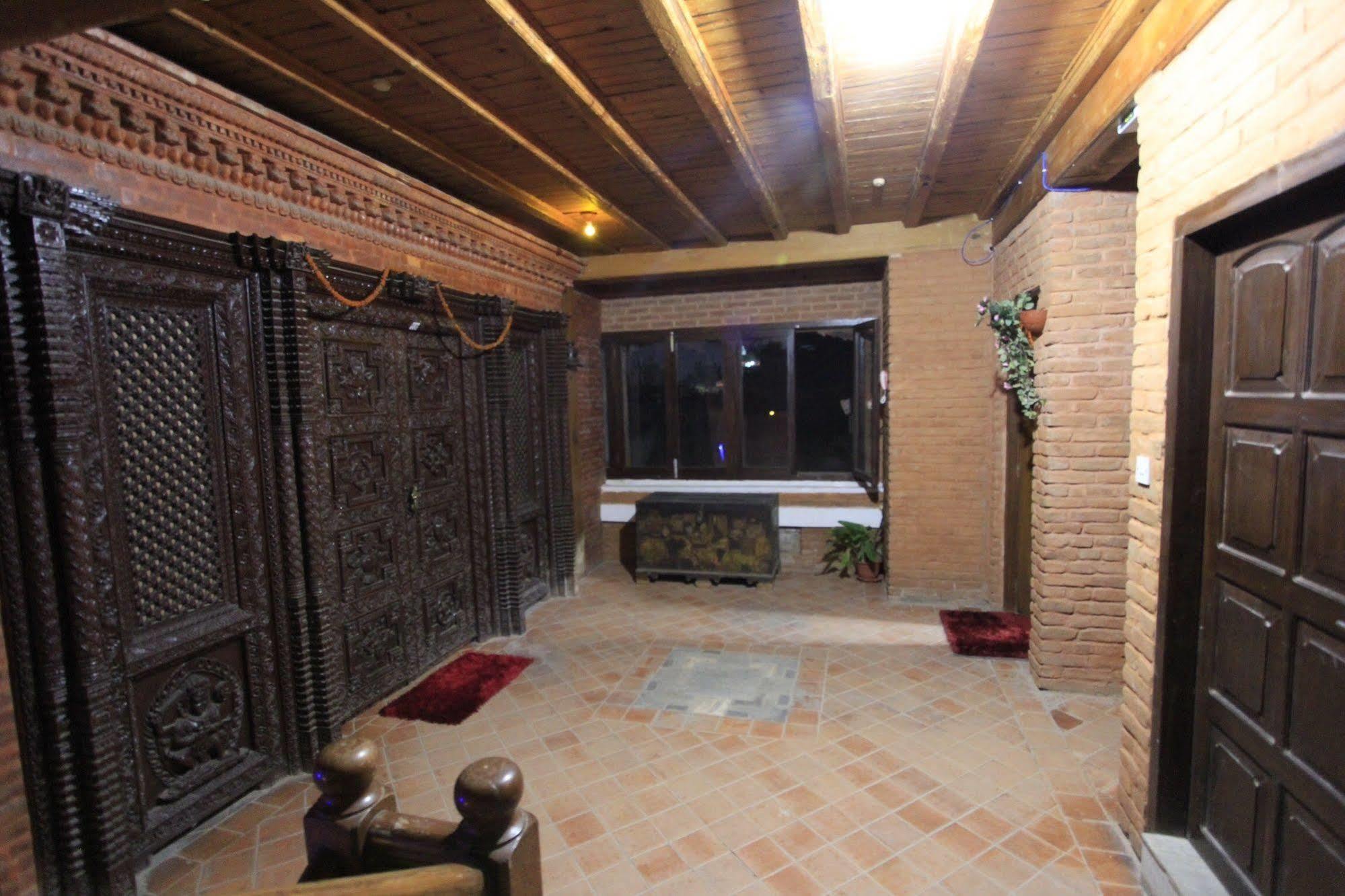 World Heritage Hotel And Apartments Katmandou Extérieur photo